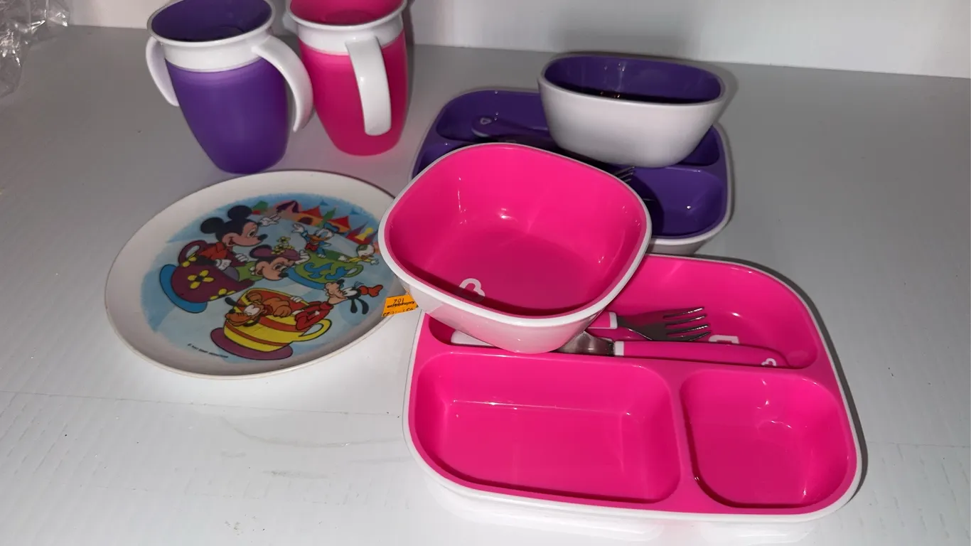 Plastic Children’s Dishes