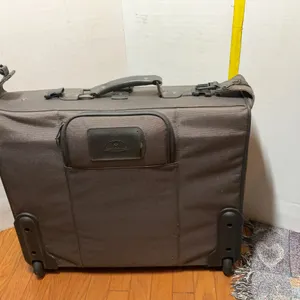Samsonite Luggage with Wheels
