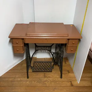 Vintage Singer Sewing Machine