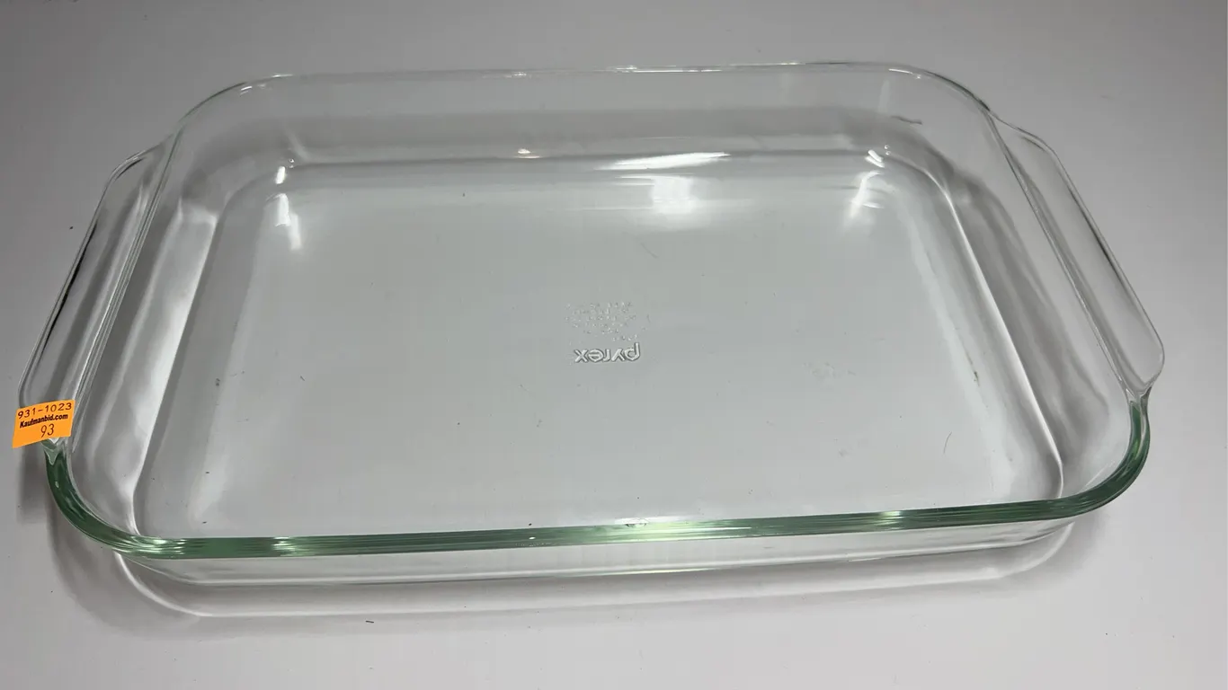Clear Pyrex Baking Dish