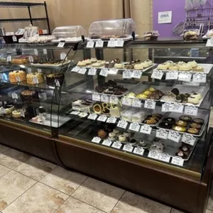 (2) 4' Dry Pastry Cabinets / Display Cases
