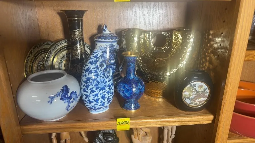 DECORATIVE ITEMS