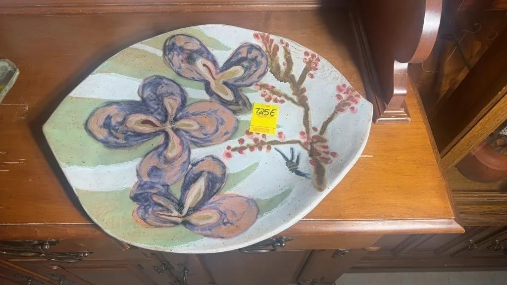 STONEWARE PLATTER WITH FLOWER MOTIFS