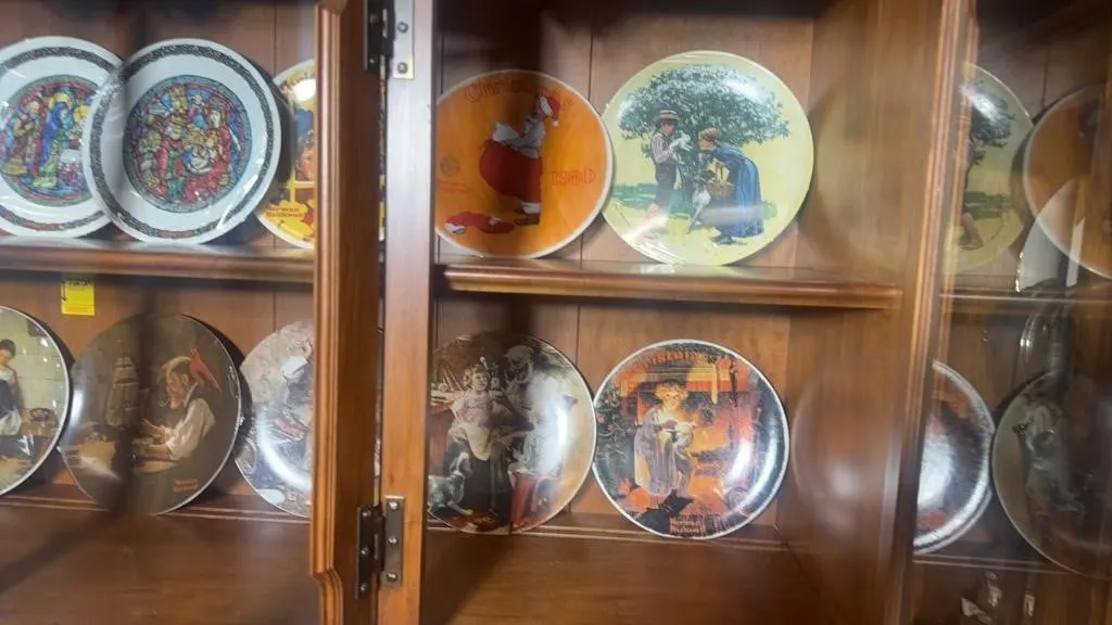 COLLECTOR SERIES PLATES