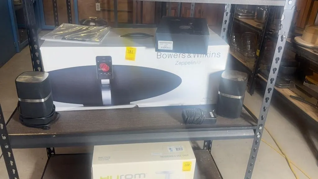 BOWERS AND WILKINS AUTIO SYSTEM