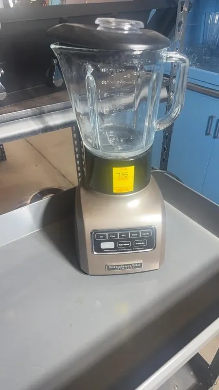 KITCHEN AID BLENDER