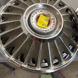 FORD MUSTANG HUB CAPS (3)