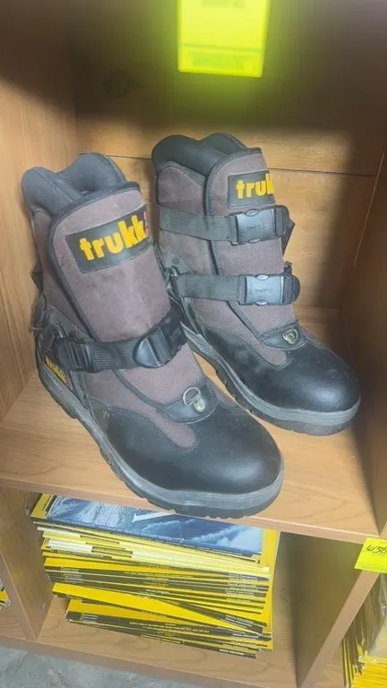TRUKKE BOOTS
