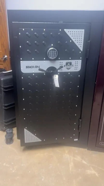 STACK ON TATICAL