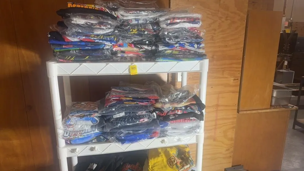 LOT OF NASCAR RACING T-SHIRTS