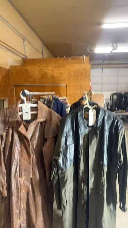 CLOTHES RACK