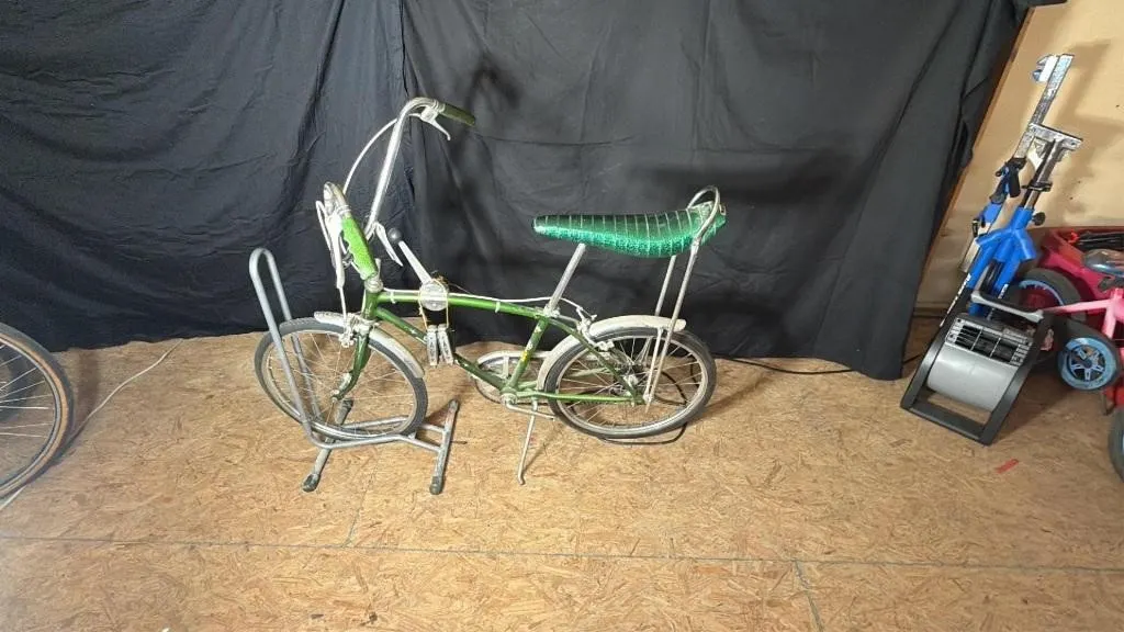 1968 SCWINN STINNGRAY FASTBACK