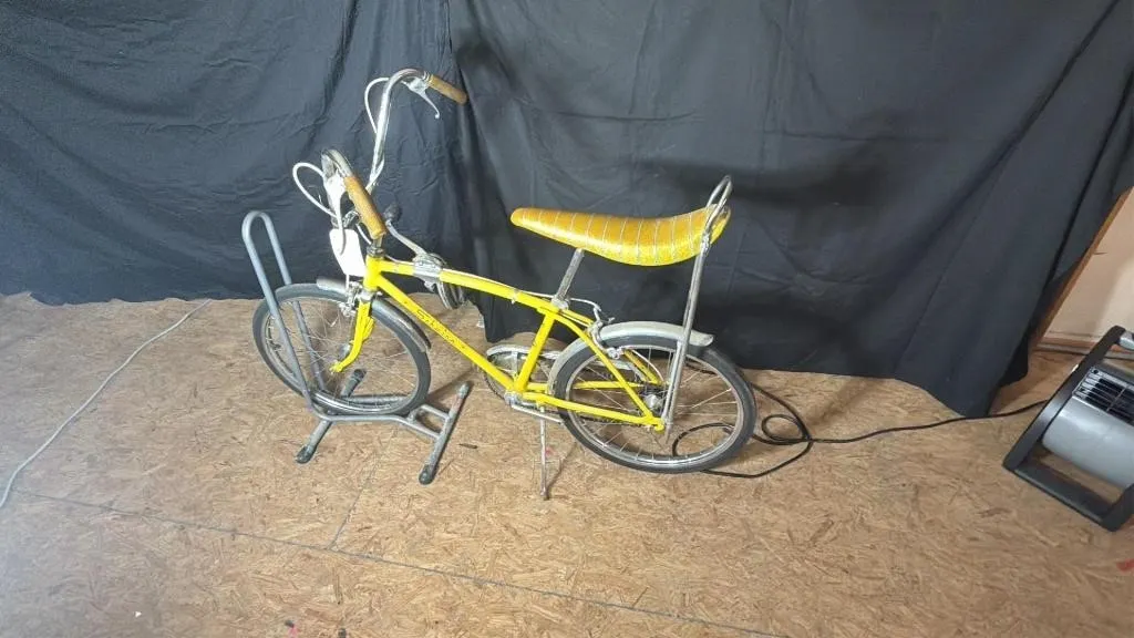 1967 ZSTINRAY Schwinn Fastback Vintage Bicycle