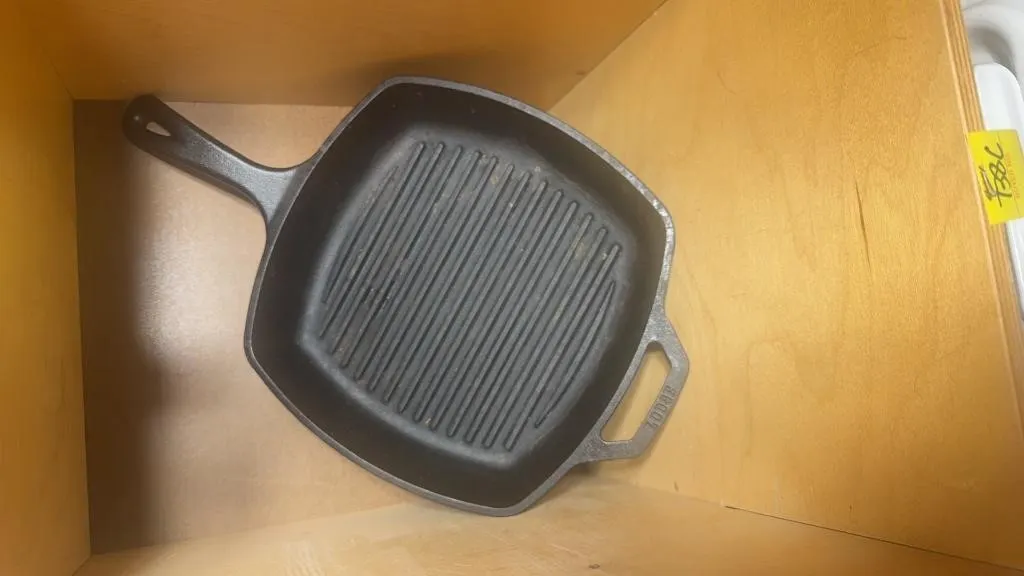 LODGE CAST IRON