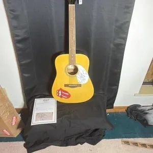 Rogue Acoustic Guitar Model RD80 Signed