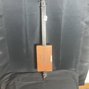 Padron Cigar Box Guitar, 3-String