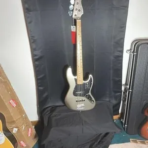 Fender 75th anniversary Jazz BassGuitar