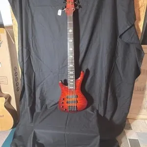 ROSCOE LG 3005  5-String Bass Guitar SIGNED