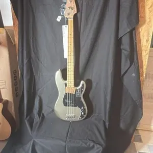 75TH ANNIVERSARY FENDER PRECISION BASS