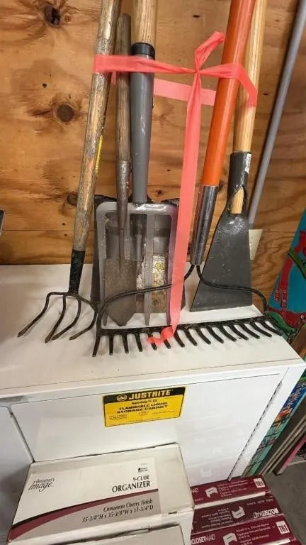 Assorted Garden Tool Set