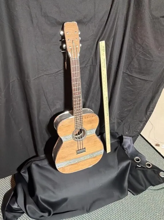 Vintage Metal-Decorative Guitar