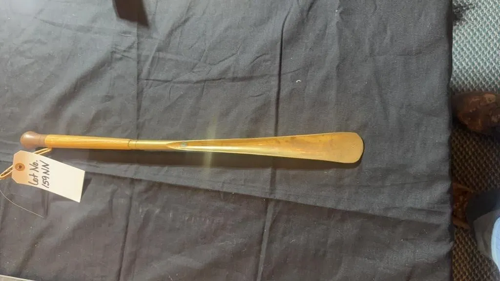 VINTAGE SHOE HORN
