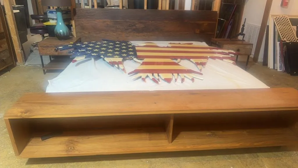 KING BEDROOM SUIT EAGLE IN PIC NOT INCLUDED
