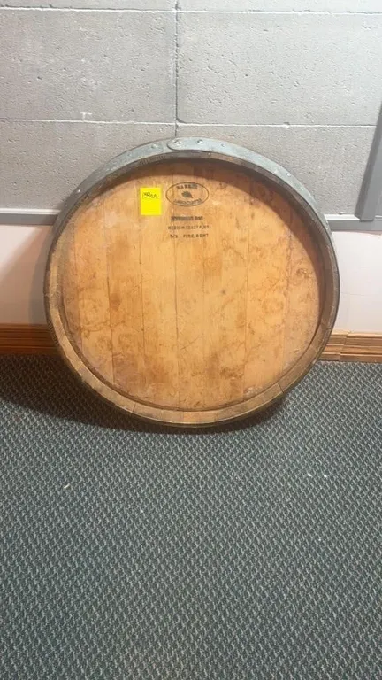 WHISKEY BARREL TOP WITH SWIVEL