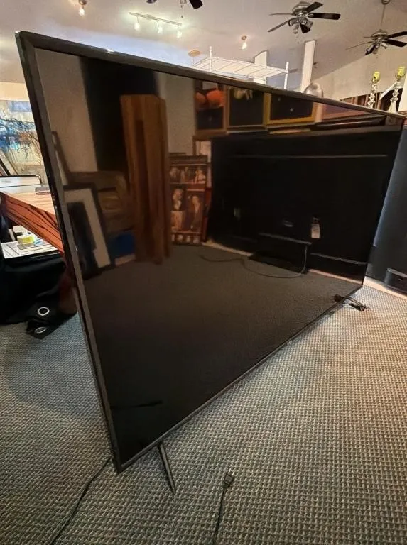 VIZIO Flat Screen Television 76inch