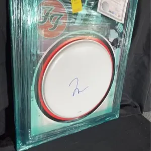 "Foo Fighters" Signed Picture and Drum Top.SIGNED