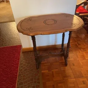 Antique Edwardian Walnut Occasional Table With Tur