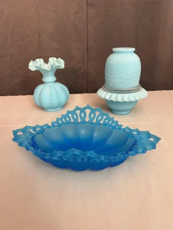Fenton Blue Satin Glass Fairy Lamp Vase and Lace B