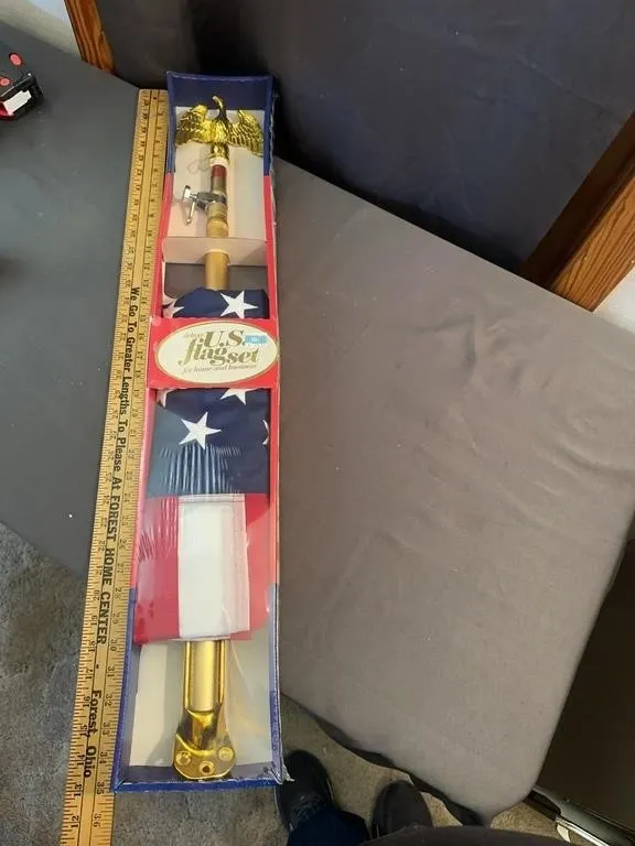 Betsy Flags Deluxe U.S. Flag Set with Pole and Eag