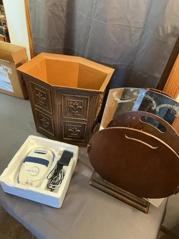 Assorted Home Accents Including Magazine Rack Wast
