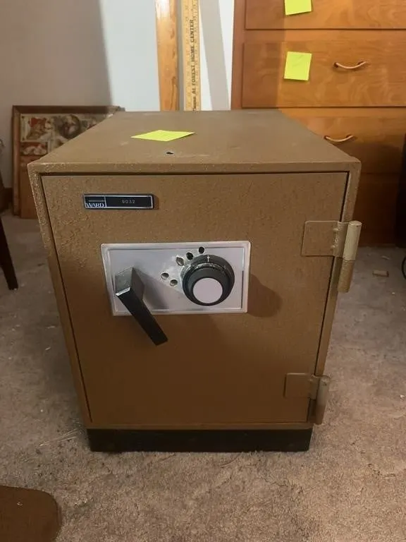 Montgomery Ward Model 9032 Heavy Combination Safe
