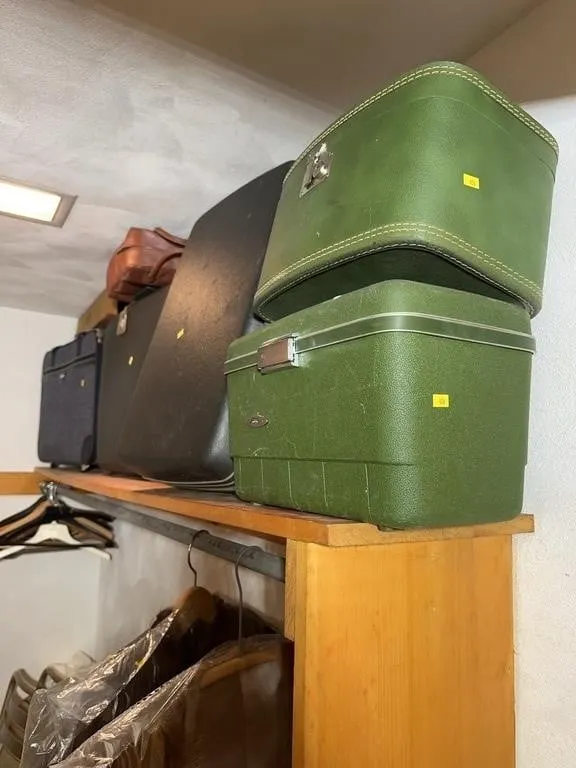 Assorted Samsonite and Jordache Luggage and Travel