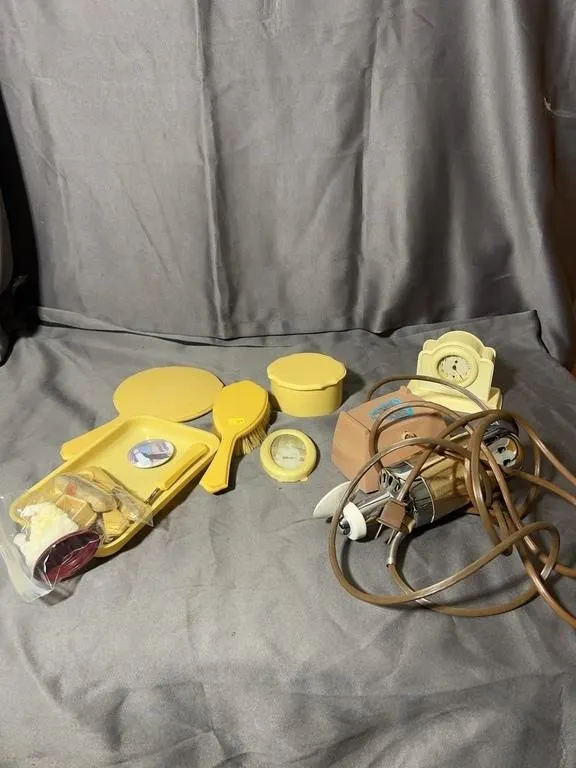 Niagara Cyclo-Massage Device with Yellow Celluloid