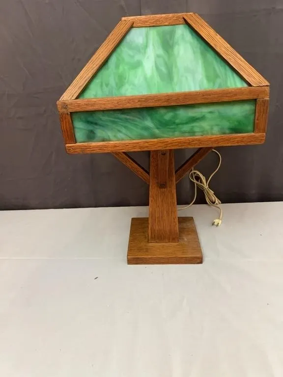 Arts and Crafts Style Mission Oak Table Lamp Green