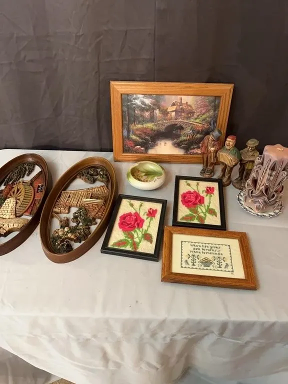 Framed Needlework Wall Plaques Figurines and Decor
