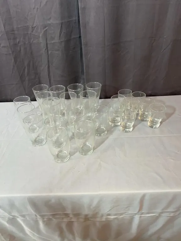 Etched Starburst Glassware Service Stemmed Goblets