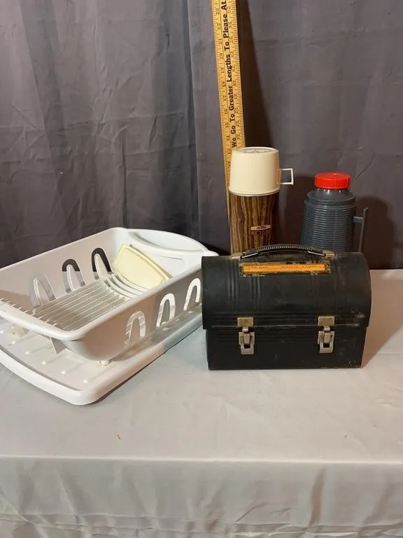 Dome Top Metal Lunchbox With Thermos Vacuum Bottle