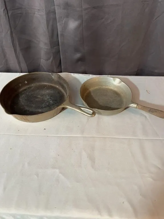 Antique Wagner Ware Cast Aluminum Skillets Sidney