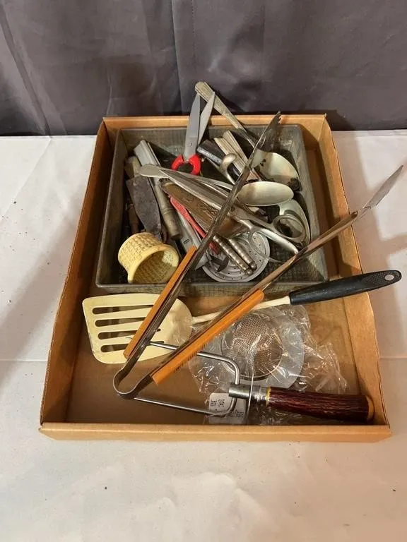 Assorted Kitchen Utensils Flatware Red Devil Tool