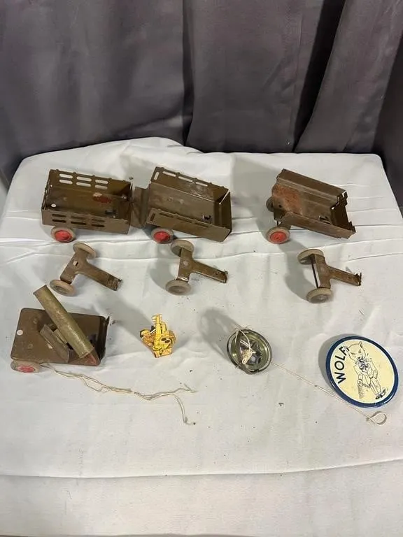 Antique Pressed Tin Military Toy Train Cars Cannon