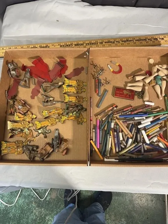 Antique Toy Soldier Lot Tin Litho Figures Crayola