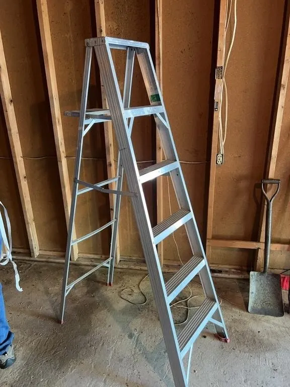 Six-Foot Aluminum Stepladder with Folding Pail She
