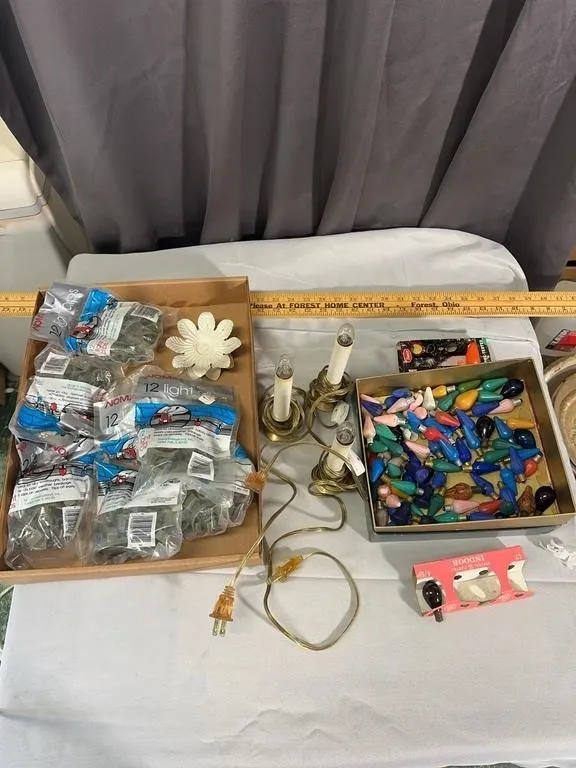 Holiday Lighting Lot C7 Bulbs Electric Window Cand