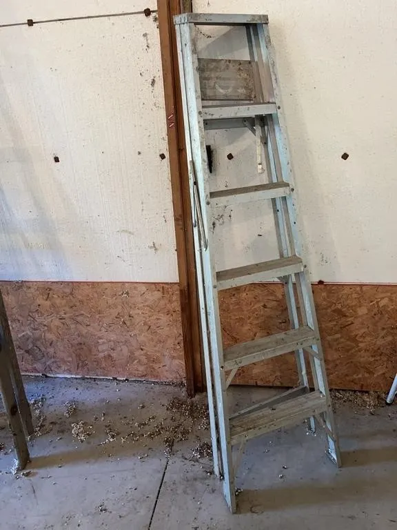 Six Foot Folding Aluminum Step Ladder Utility Hard