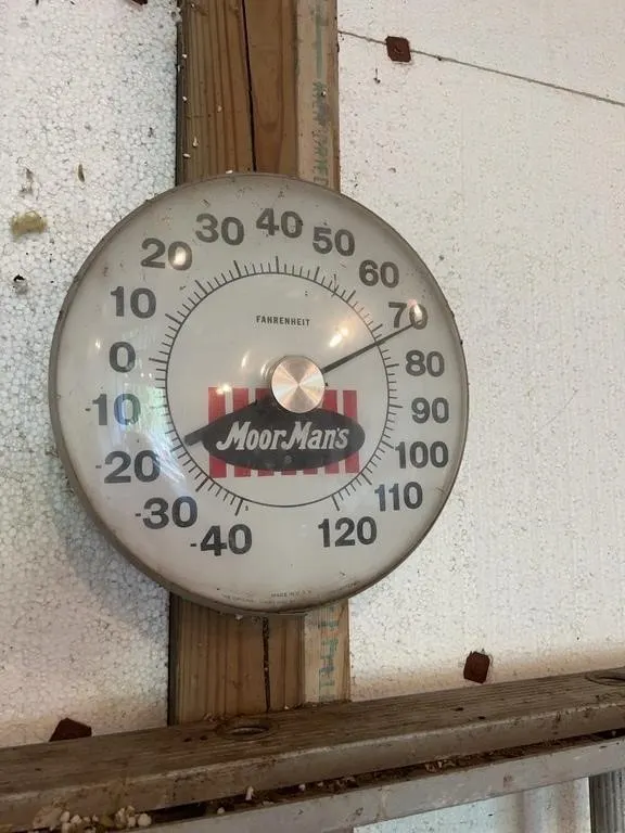 MoorMan's Feed Advertising Jumbo Dial Fahrenheit O