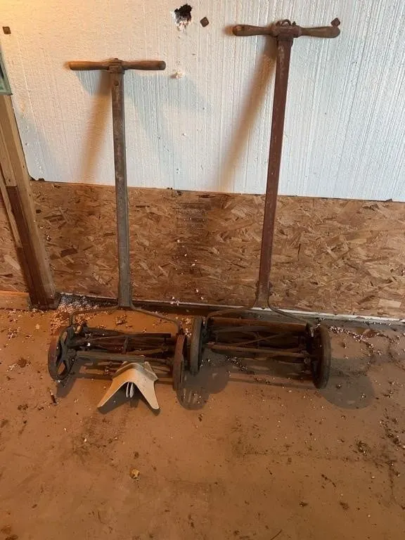 Antique Manual Push Reel Lawn Mowers with Wooden H